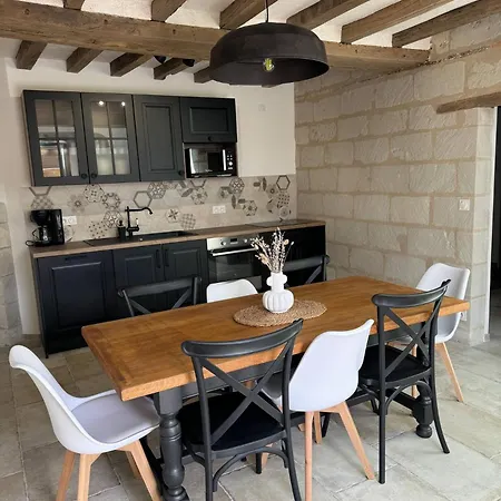 Holiday home Maison De Campagne En Angers